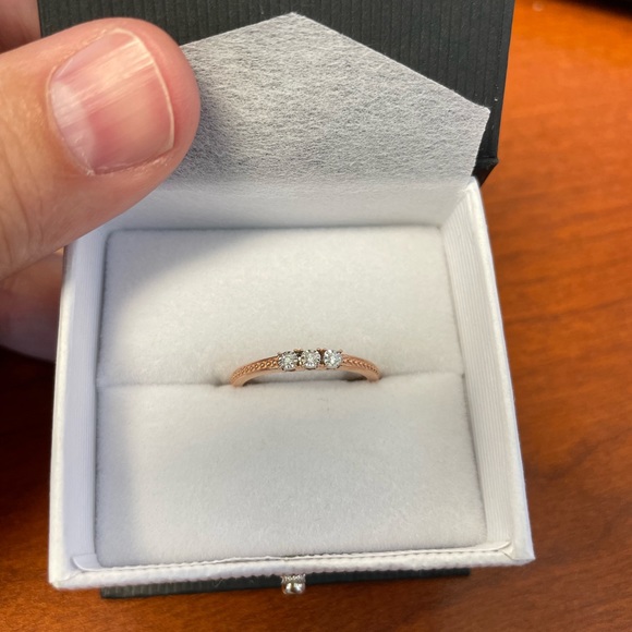 10kt Rose Gold Diamond Designer Ring - Picture 7 of 7